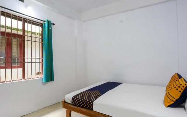 SPOT ON Thozhupaadan Residency