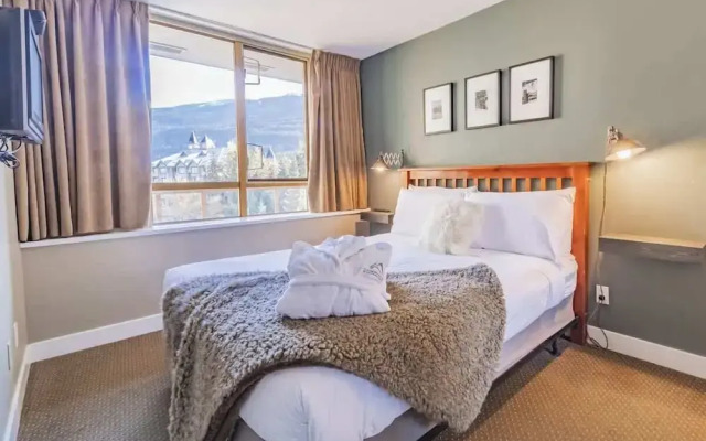 Spacious One Bedroom Suite - 412