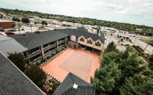 Riverside Inn & Suites by OYO Danville Ceaser Casino