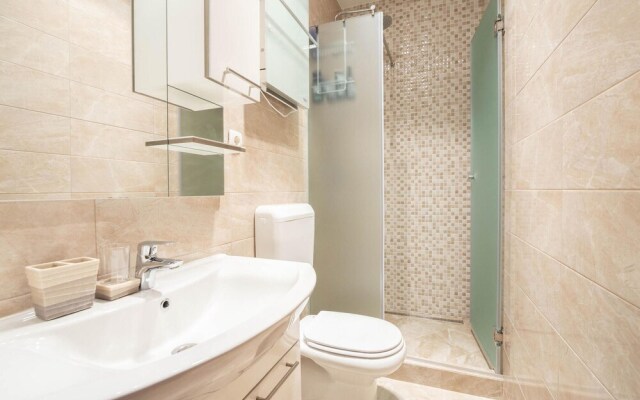 Nice Apartment in Sinj With Wifi and 3 Bedrooms