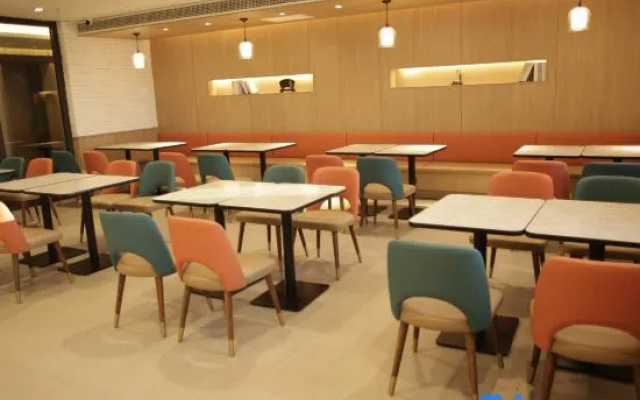 HanTing Hotel (Tangshan Yutian Yahongqiao)
