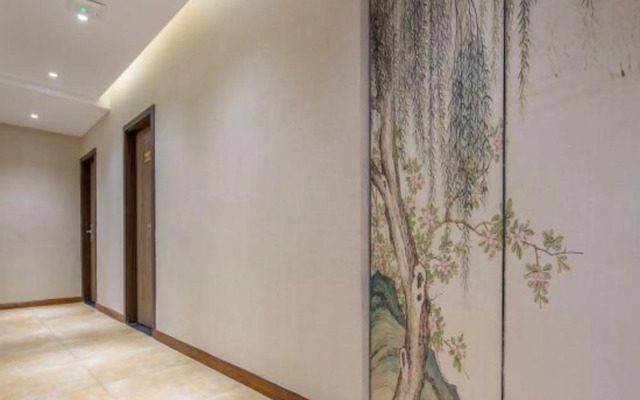 Guangzhou Hanguan Four Seasons Apartment (Guangzhou Baiyun Airport Qingtang Subway Station)