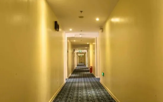 Home Inn Pebble Hotel (Linyi Yihe Road South Long-distance Passenger Transport Station) – Hotel Rooms – Linyi