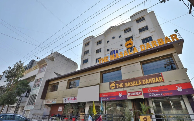 OYO 27897 Hotel The Grand Bansi
