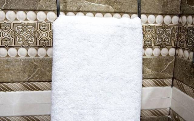 Daze Off Studio House