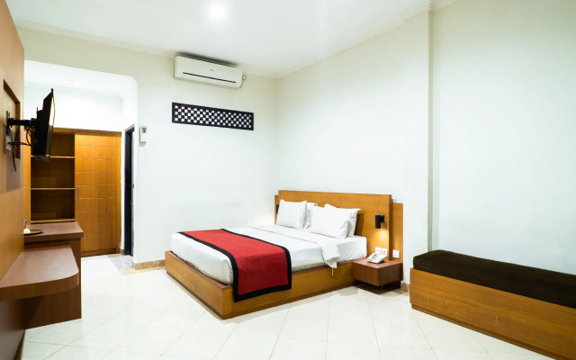 Super OYO Townhouse Oak Maxi Hotel Legian – Guest Rooms – Bali