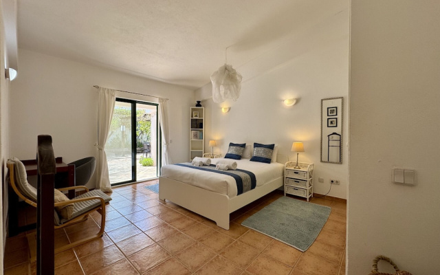 Algarve Country Villa With Pool