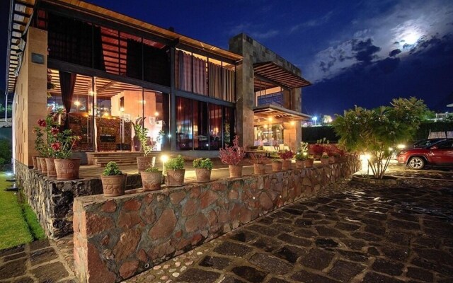 Hotel Rancho Tabachines