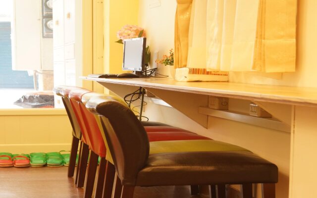 Big Bear Hostel