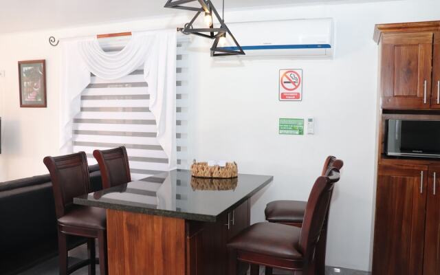 Airport SJO Residence 2 Edward & Familia