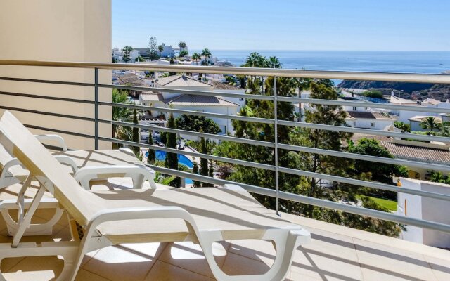 Sea view Apartment with 3 spacious Terraces & 2 Swimming pools