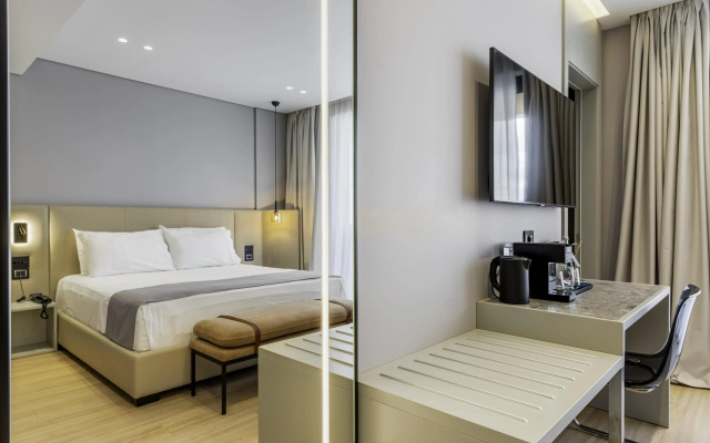 Yacht Premium Hotel