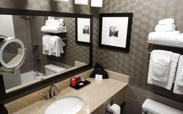 Best Western Premier Airport/Expo Center Hotel