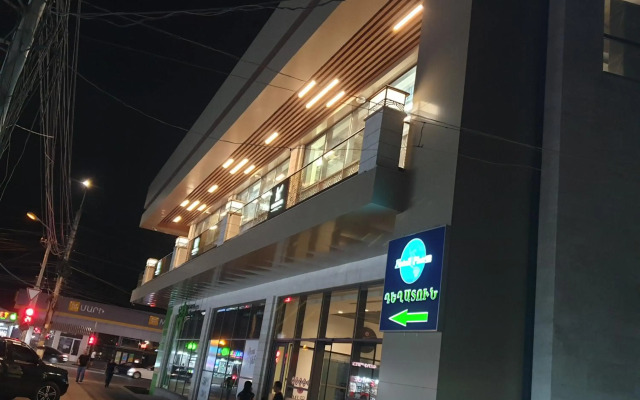 Sunny Apartment close to Erebuni mall