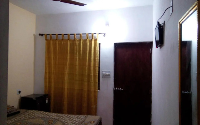 Calangute Beach Guest House