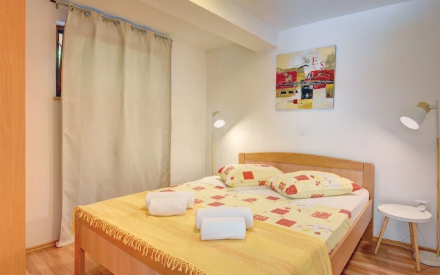 Spacious Home With Private Terrace and Garden