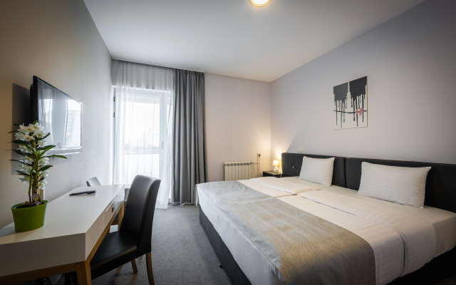 BLEECKER Hotels