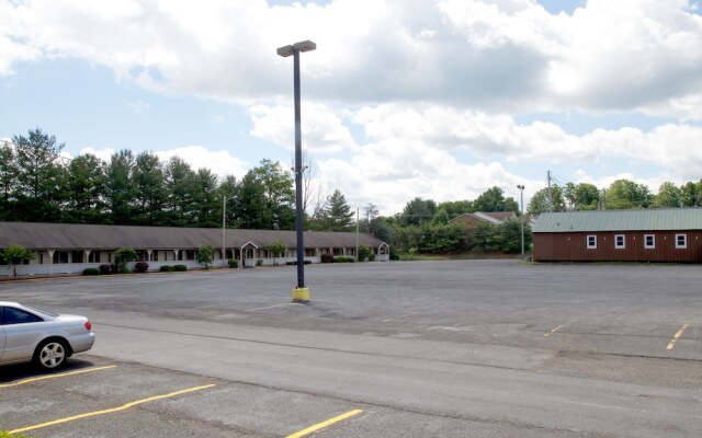 Super 8 Christiansburg