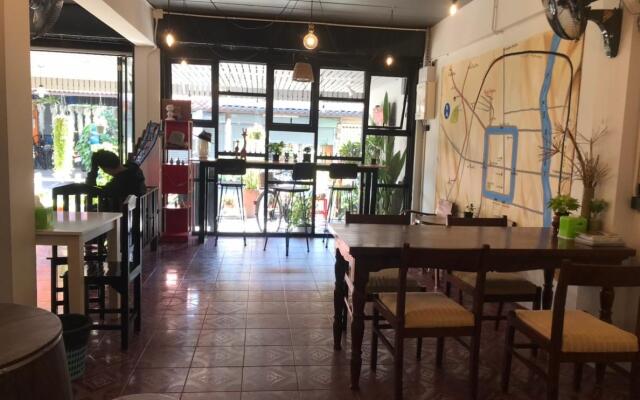 Tangmo House - Hostel