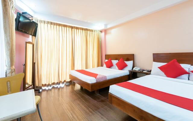 Rivera Hotel by OYO Rooms