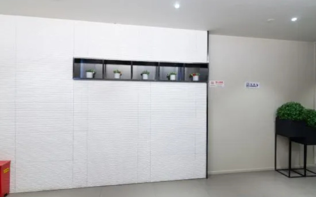 Homeinn Selected Hotel (Shanghai Jiading New City Malu Subway Station Branch)