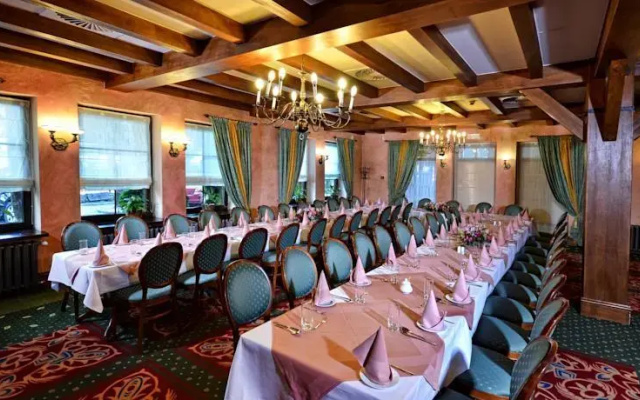 Best Western Hotel Żubrówka