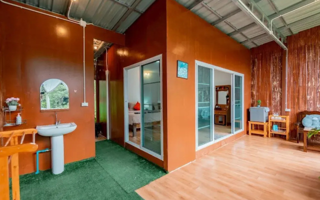 Hubkhaosawan homestay