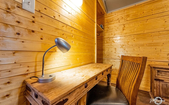 Horseshoe Lodges Cabins & RV Park