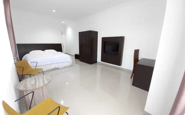 Aries Biru Hotel & Villa – Guest Rooms – Megamendung