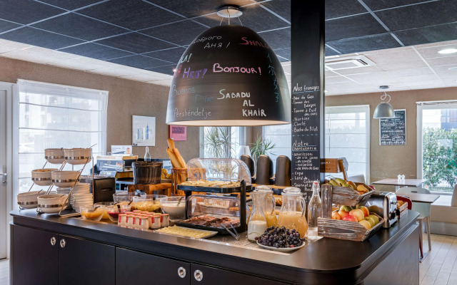 Campanile Geneve - Ferney-Voltaire