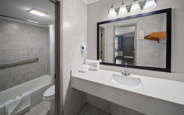 Days Inn by Wyndham Slidell