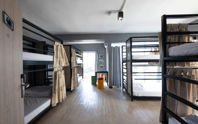 Sleep To Fly Hotel & Hostel