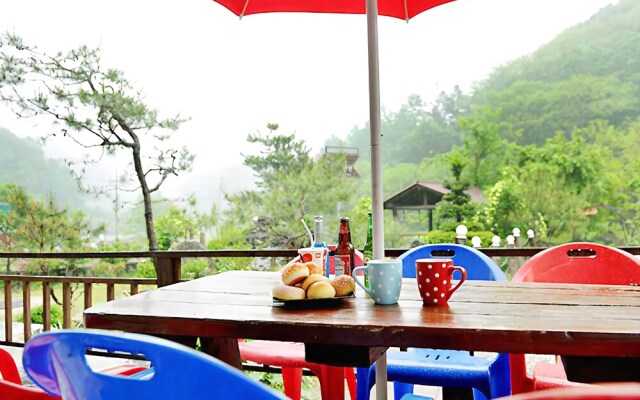 Gapyeong Pulkkot Pension