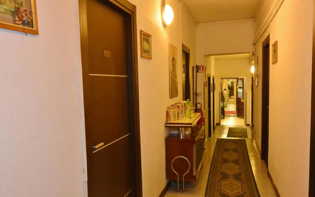 Hotel Arno