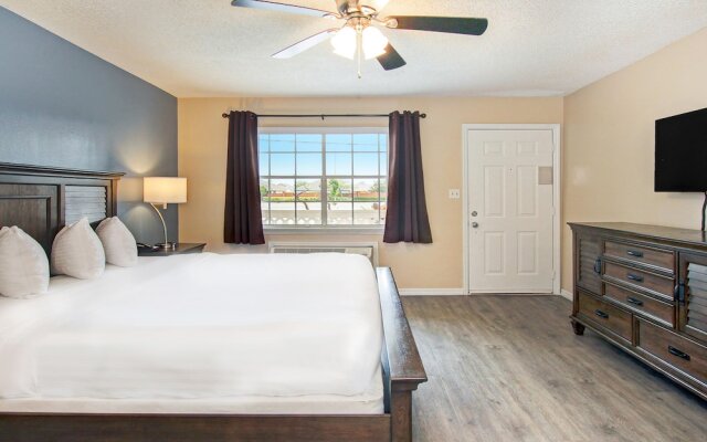 The Palmer Inn & Tennis Club