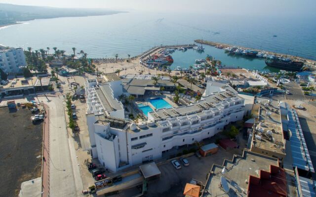 Limanaki Beach Hotel