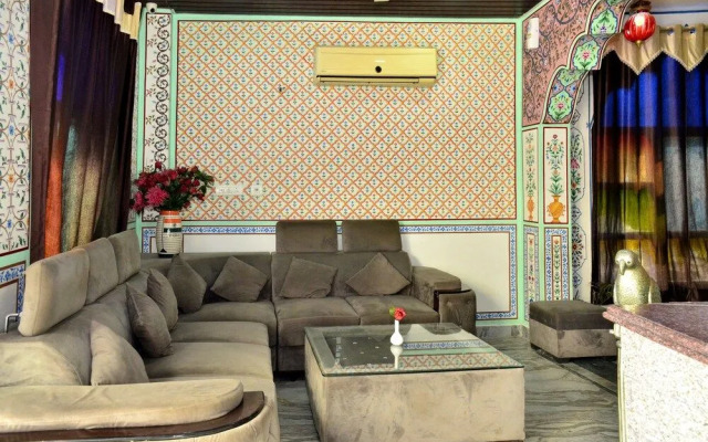 Oyo 15214 Mahal Rajwada Resort