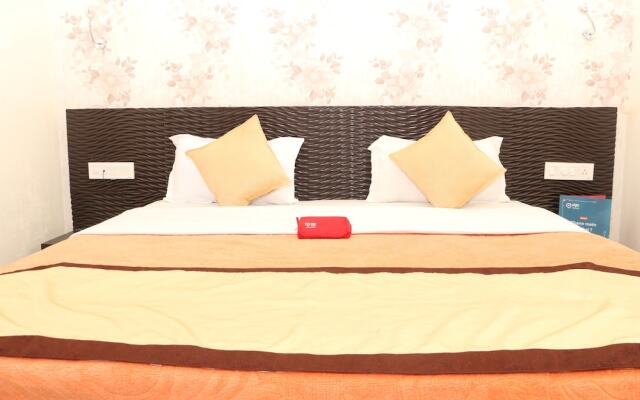 OYO 1075 Hotel City Home