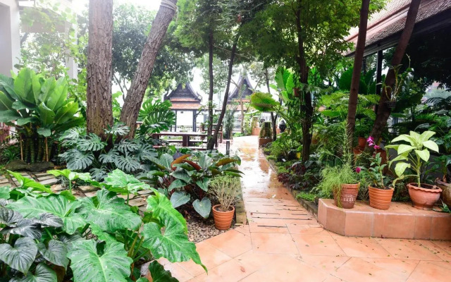 Baan Veanglhek Cafe & Residence