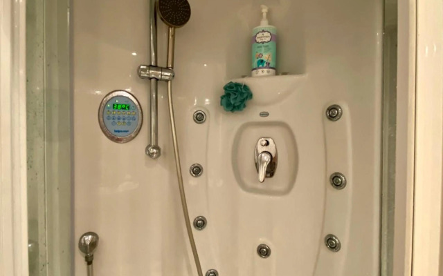 Primavera Apartments