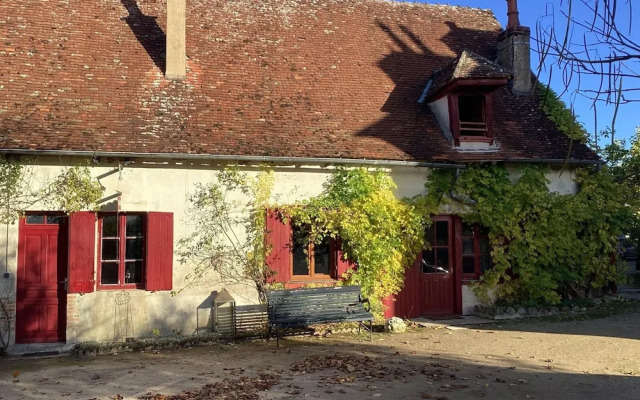 Charming Home by River Allier Hiking Trails