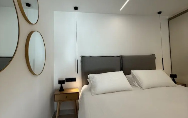 Woo House Keramikos