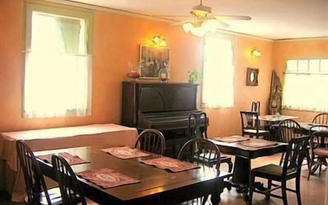 Fairchild House Bed & Breakfast