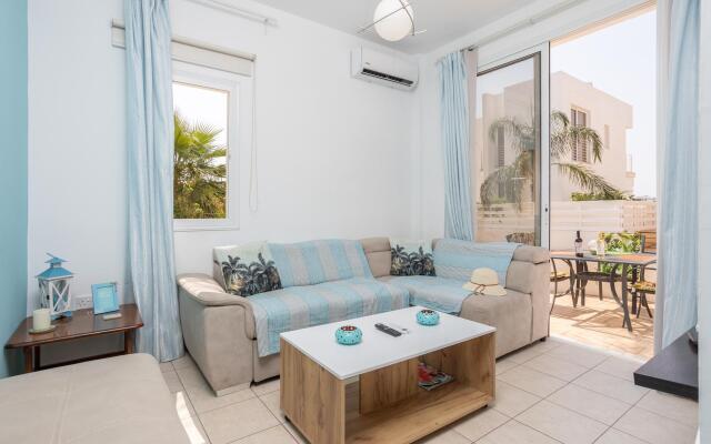 Villa Vitamin Blue in Pernera