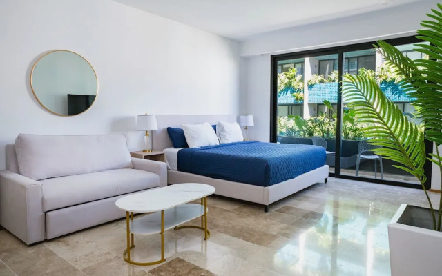 Menesse Town Tower 202 1 Bedroom Condo