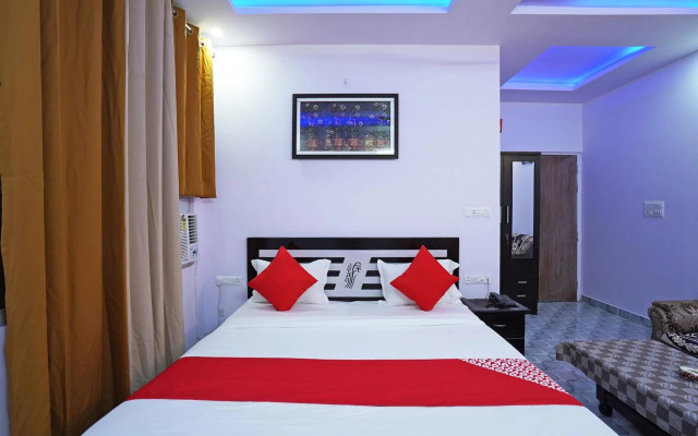 OYO 46441 Five Star Residency