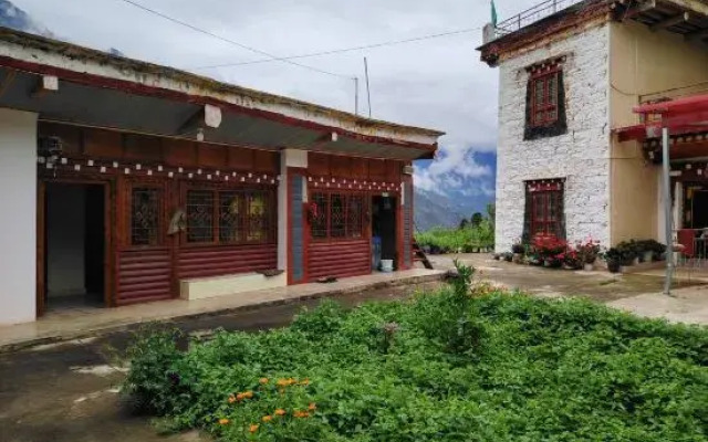 Danba ah Mi Yongge Homestay