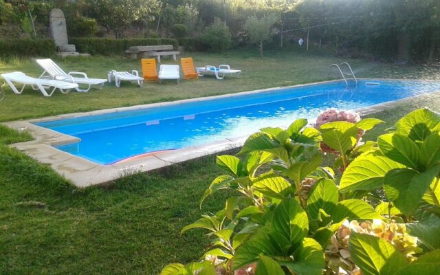 Villa With 4 Bedrooms in Provesende, With Wonderful Mountain View, Pri