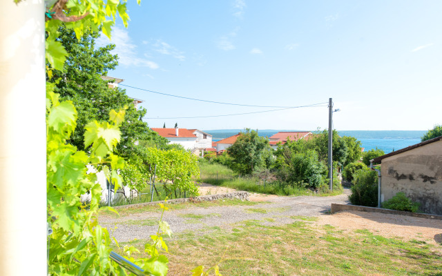Silver Apartment Sea View