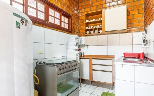 Casa 3Qt-Piscina no Cond.-Churrasq SH136